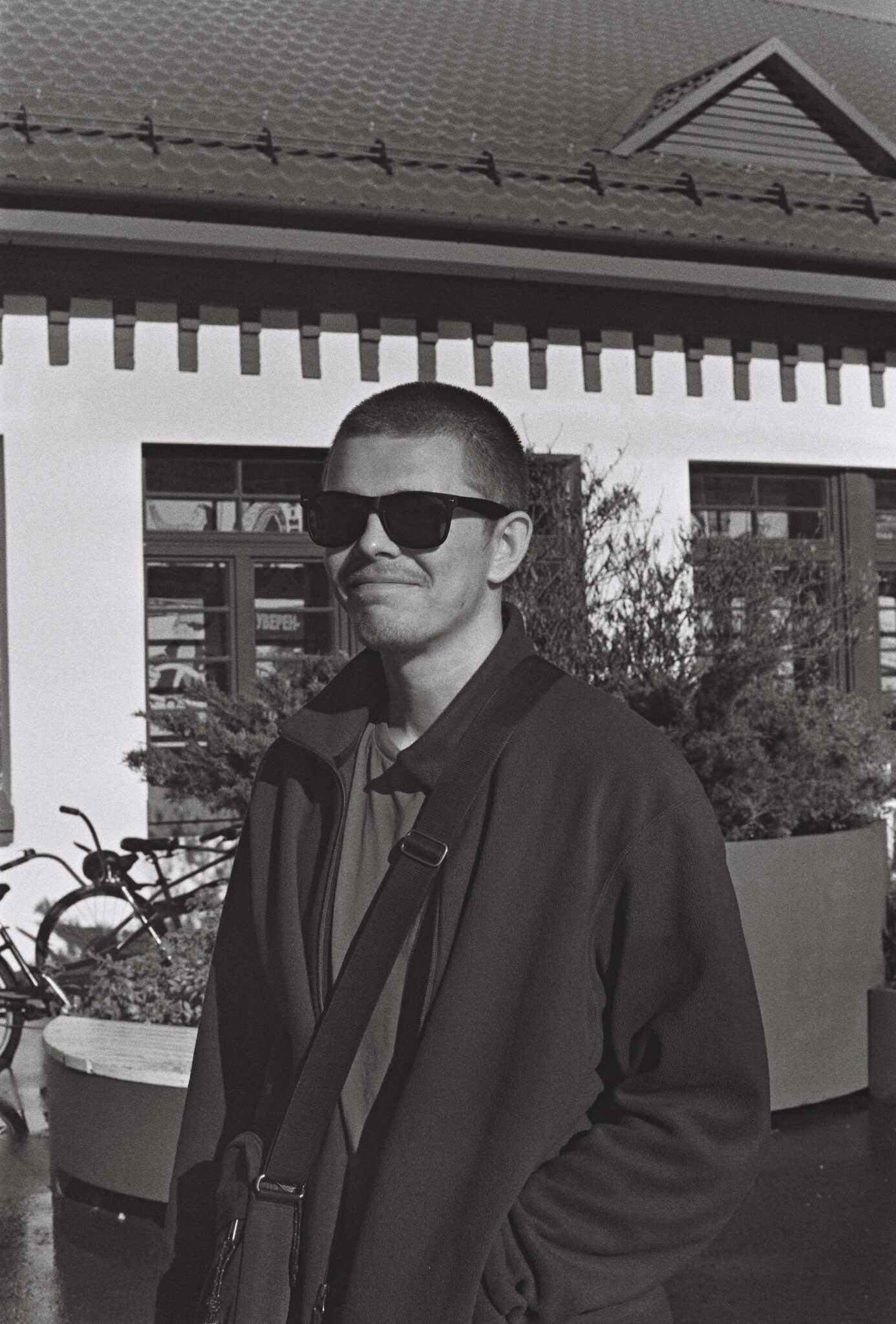 #10 AGFA Aviphot Pan 200